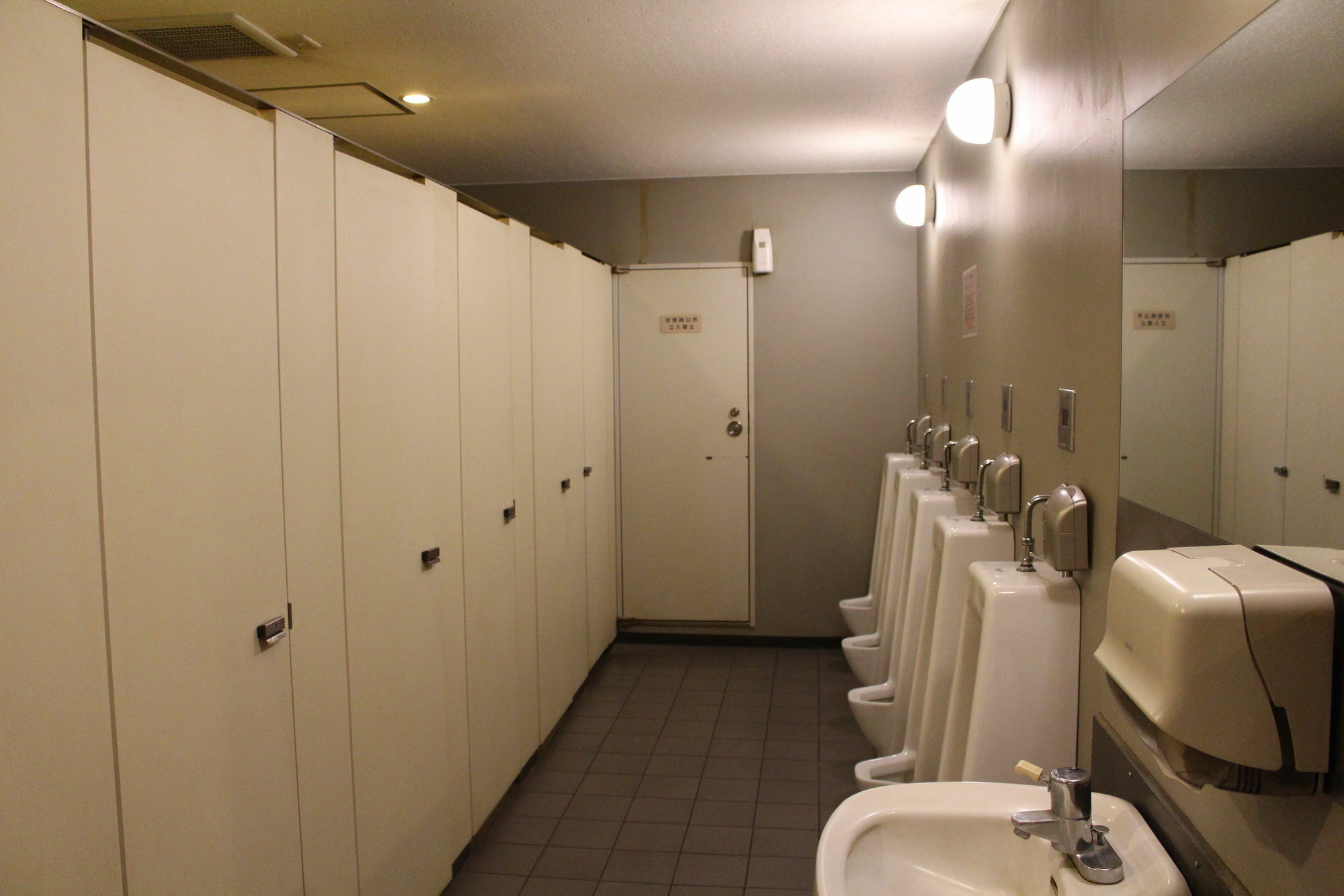 Sauna & Capsule Hotel Hokuo Tokio Exterior foto